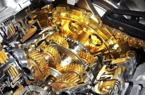 Зачем и как часто менять масло в двигателе