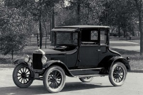 Автомобиль Форд за 215 долларов